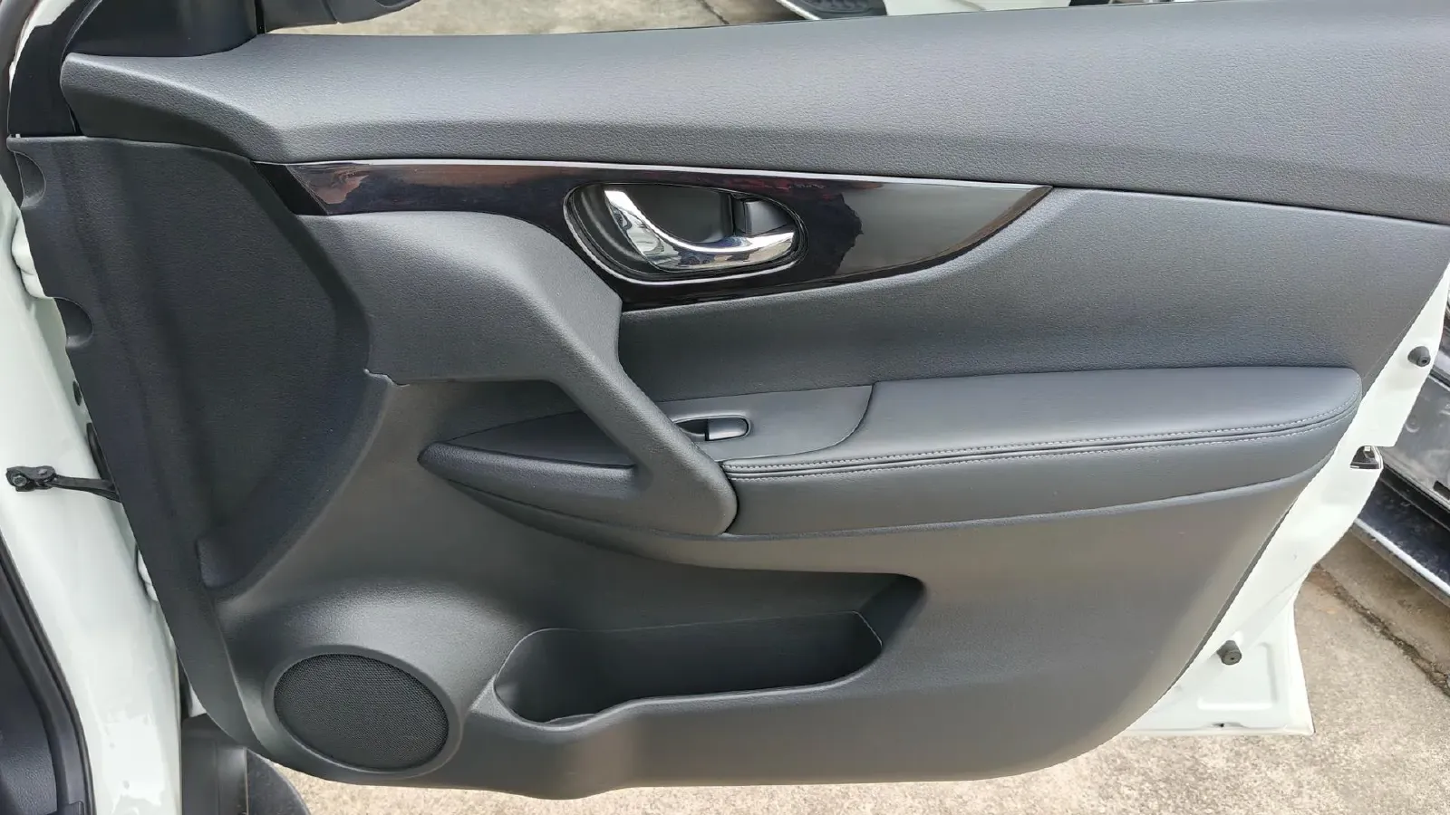 2022 Nissan X-Trail 2.0L 151HP L4 CVT,autocango,china used car exporter,china ev exporter,chinese used car exporter,chinese used ev exporter