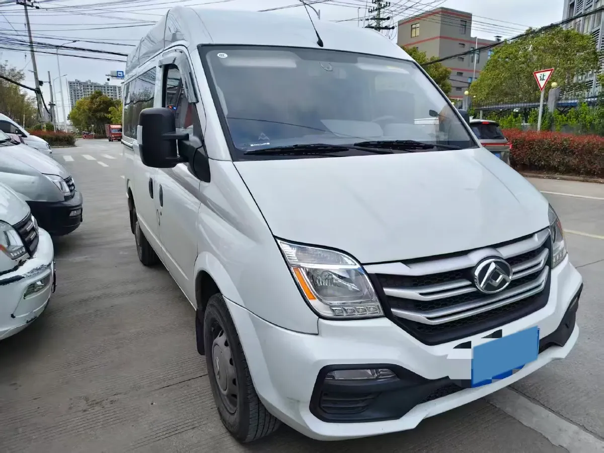 2019 MAXUS XinTu V80 2.5T 136HP L4 6MT,autocango,china used car exporter,china ev exporter,chinese used car exporter,chinese used ev exporter
