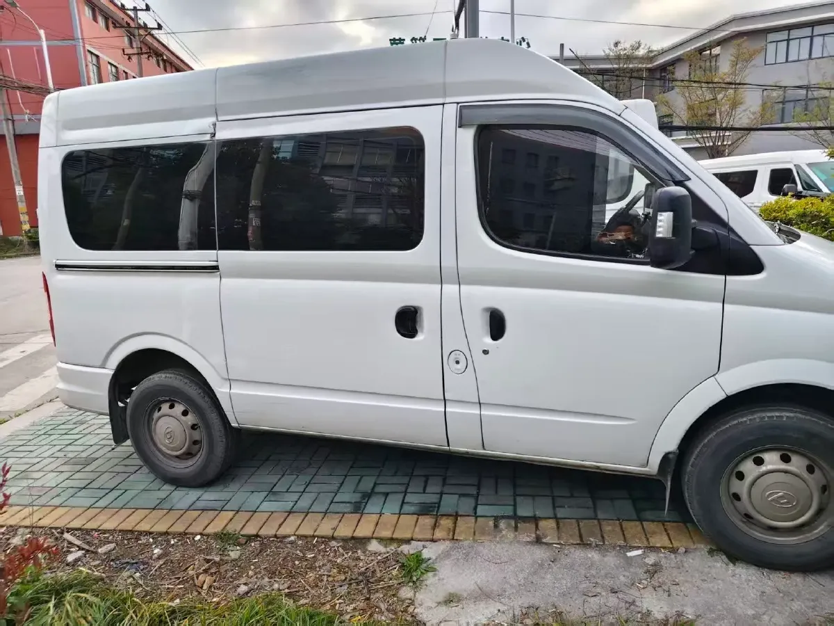 2019 MAXUS XinTu V80 2.5T 136HP L4 6MT,autocango,china used car exporter,china ev exporter,chinese used car exporter,chinese used ev exporter