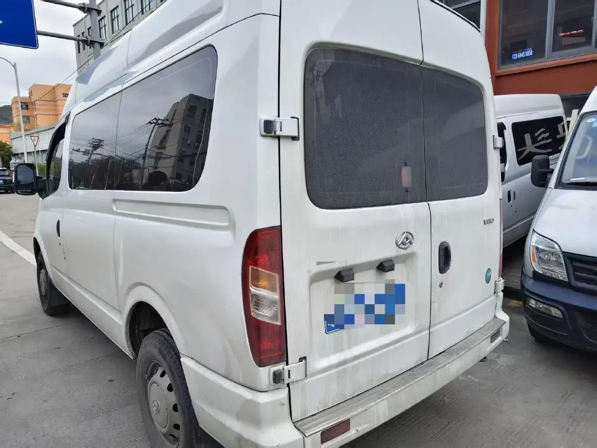 2019 MAXUS XinTu V80 2.5T 136HP L4 6MT,autocango,china used car exporter,china ev exporter,chinese used car exporter,chinese used ev exporter