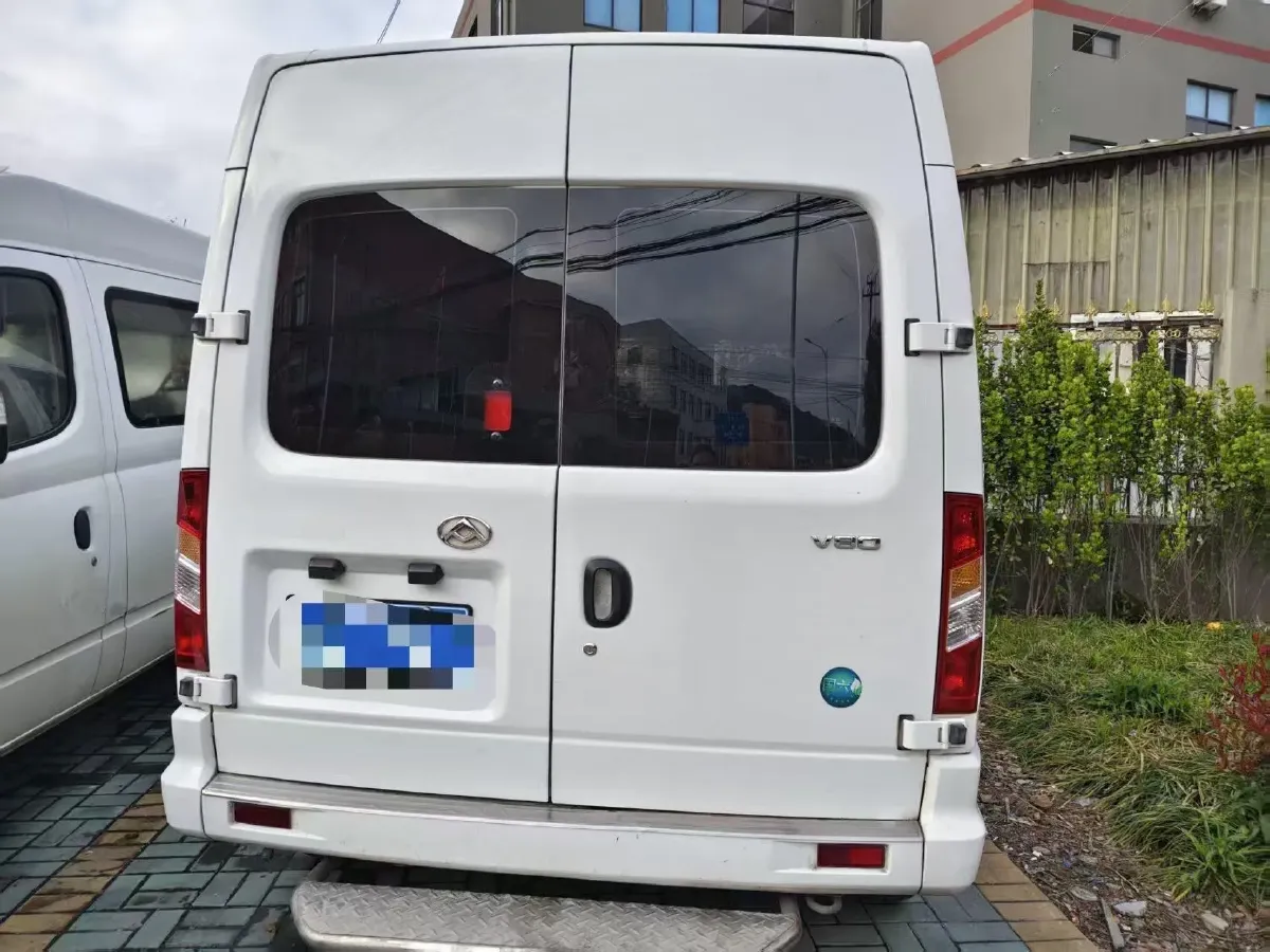 2019 MAXUS XinTu V80 2.5T 136HP L4 6MT,autocango,china used car exporter,china ev exporter,chinese used car exporter,chinese used ev exporter