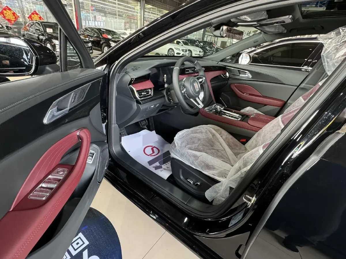 2025 HongQi H5 1.5T 169HP L4 7DCT,autocango,china used car exporter,china ev exporter,chinese used car exporter,chinese used ev exporter