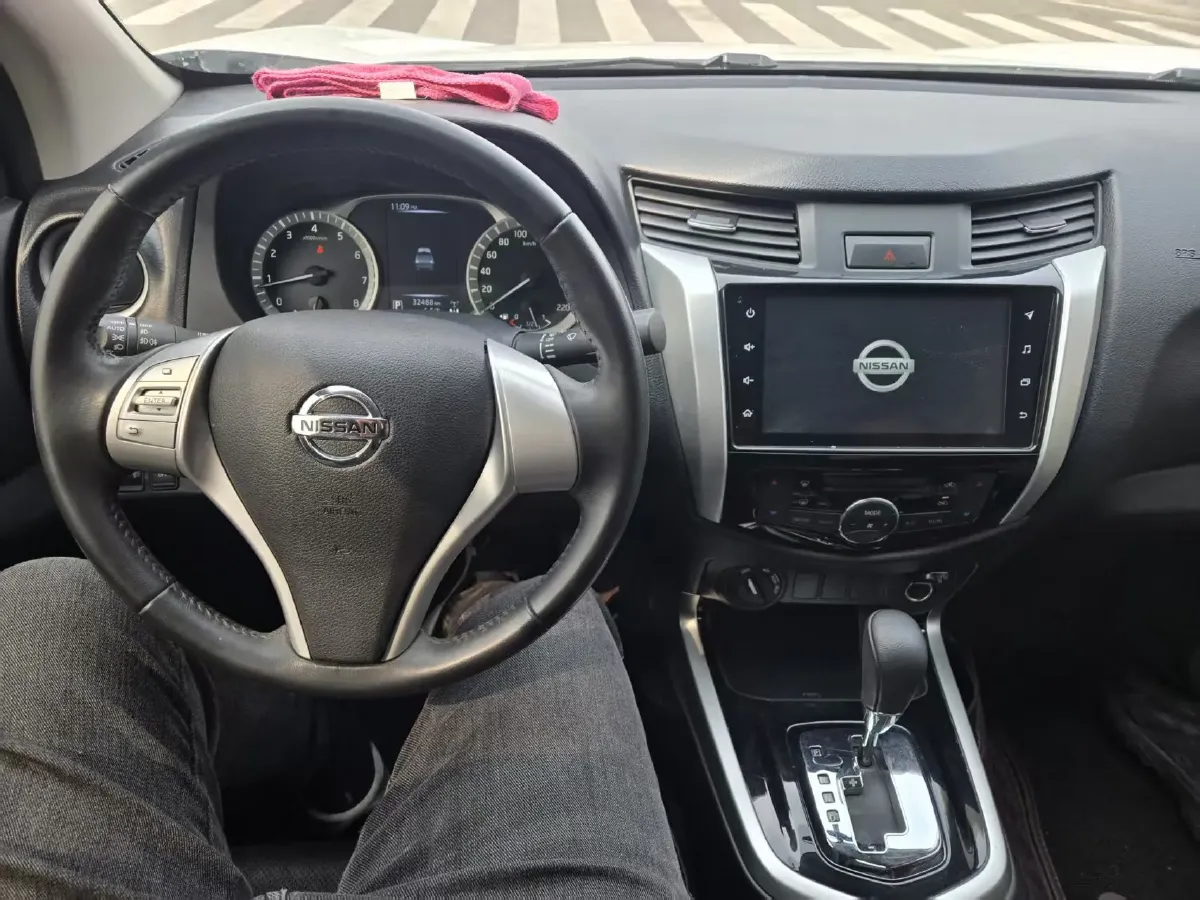 2021 Nissan Navara 2.5L 190HP L4 7AT,autocango,china used car exporter,china ev exporter,chinese used car exporter,chinese used ev exporter