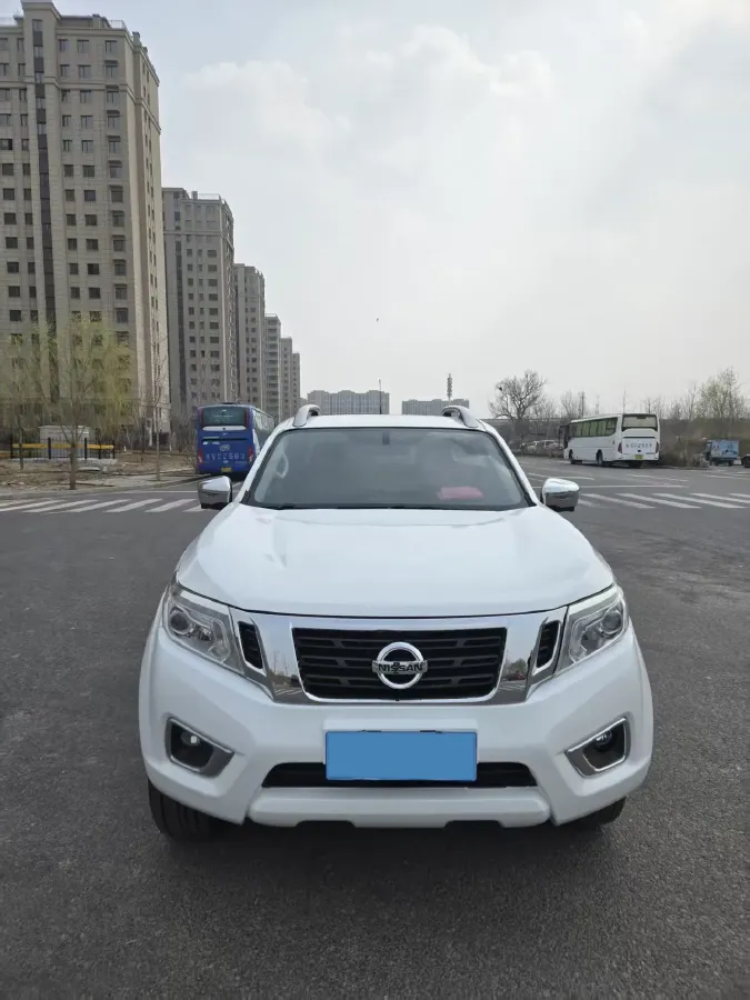 2021 Nissan Navara 2.5L 190HP L4 7AT,autocango,china used car exporter,china ev exporter,chinese used car exporter,chinese used ev exporter