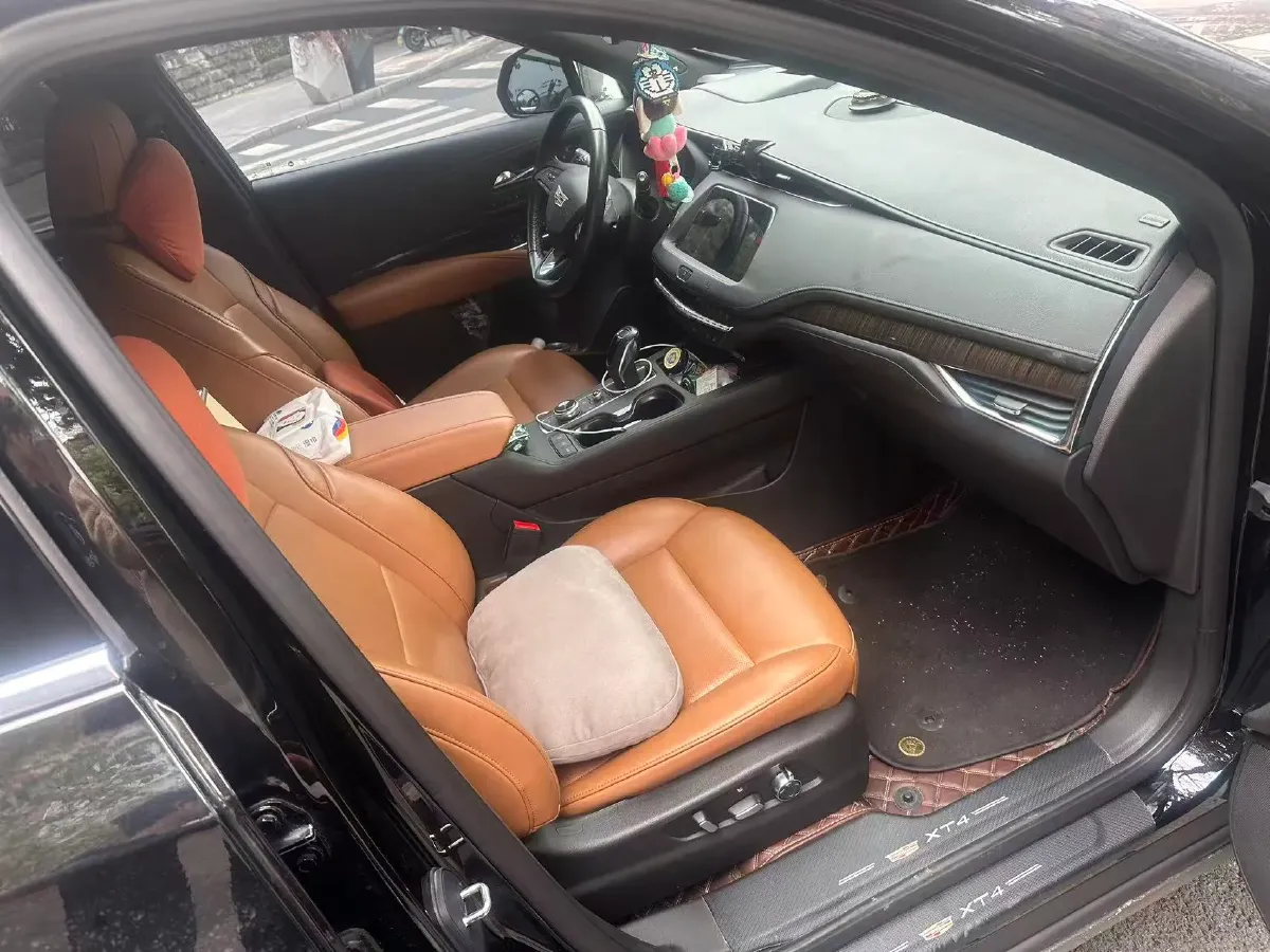 2018 Cadillac XT4 2.0T 241HP L4 9AT,autocango,china used car exporter,china ev exporter,chinese used car exporter,chinese used ev exporter