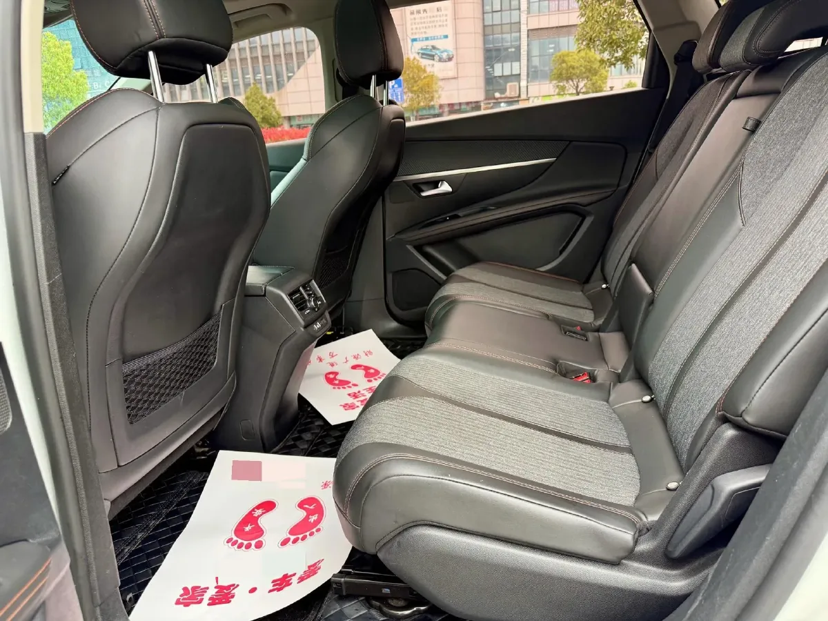 2019 Peugeot 5008 1.6T 170HP L4 6AT,autocango,china used car exporter,china ev exporter,chinese used car exporter,chinese used ev exporter