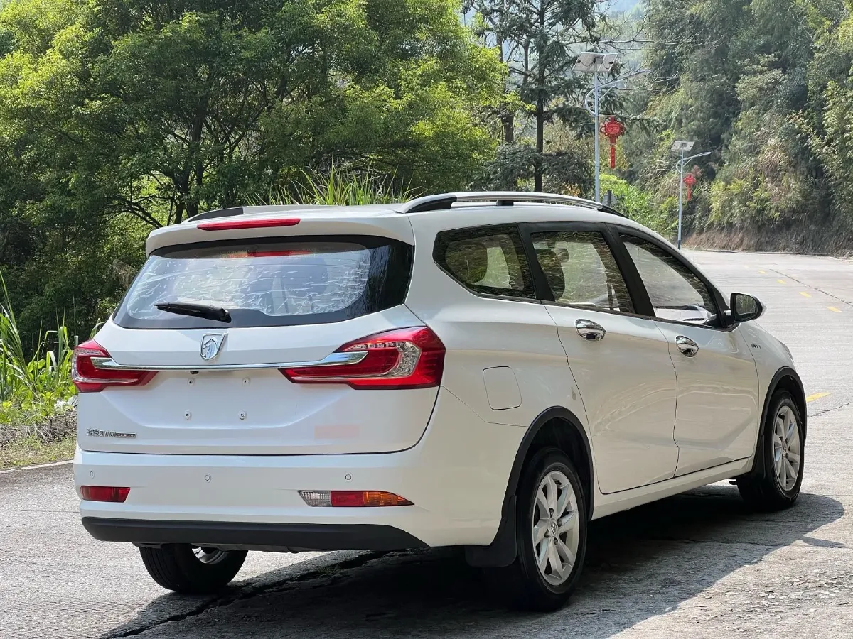 2017 BaoJun 310W 1.5L 112HP L4 6MT,autocango,china used car exporter,china ev exporter,chinese used car exporter,chinese used ev exporter