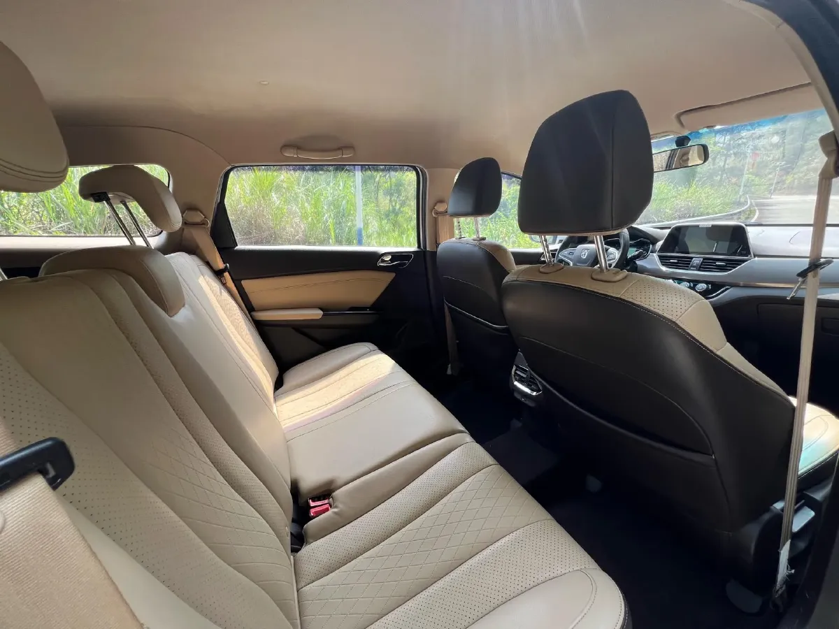 2017 BaoJun 310W 1.5L 112HP L4 6MT,autocango,china used car exporter,china ev exporter,chinese used car exporter,chinese used ev exporter