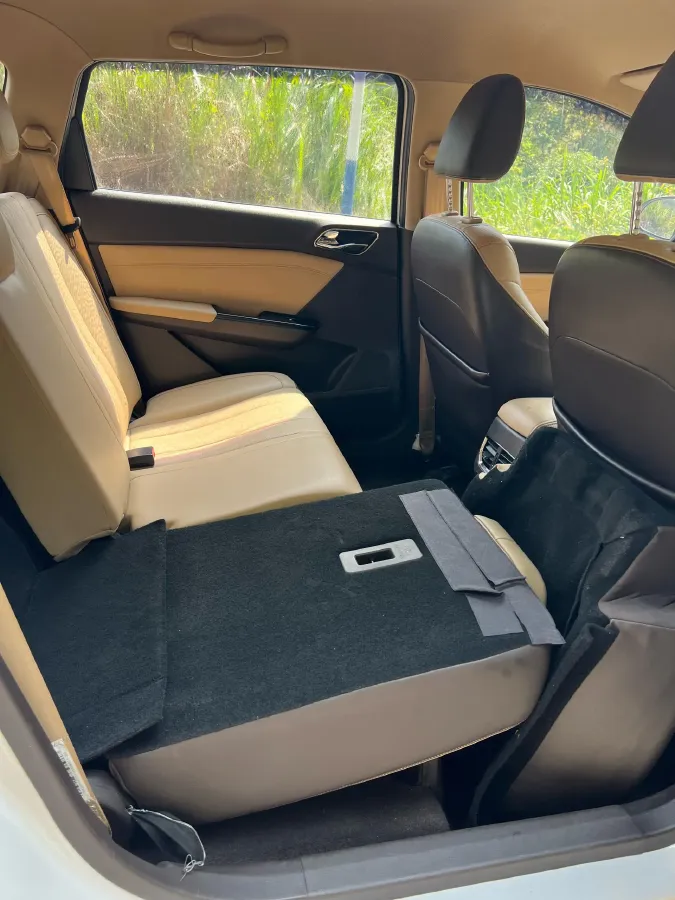 2017 BaoJun 310W 1.5L 112HP L4 6MT,autocango,china used car exporter,china ev exporter,chinese used car exporter,chinese used ev exporter