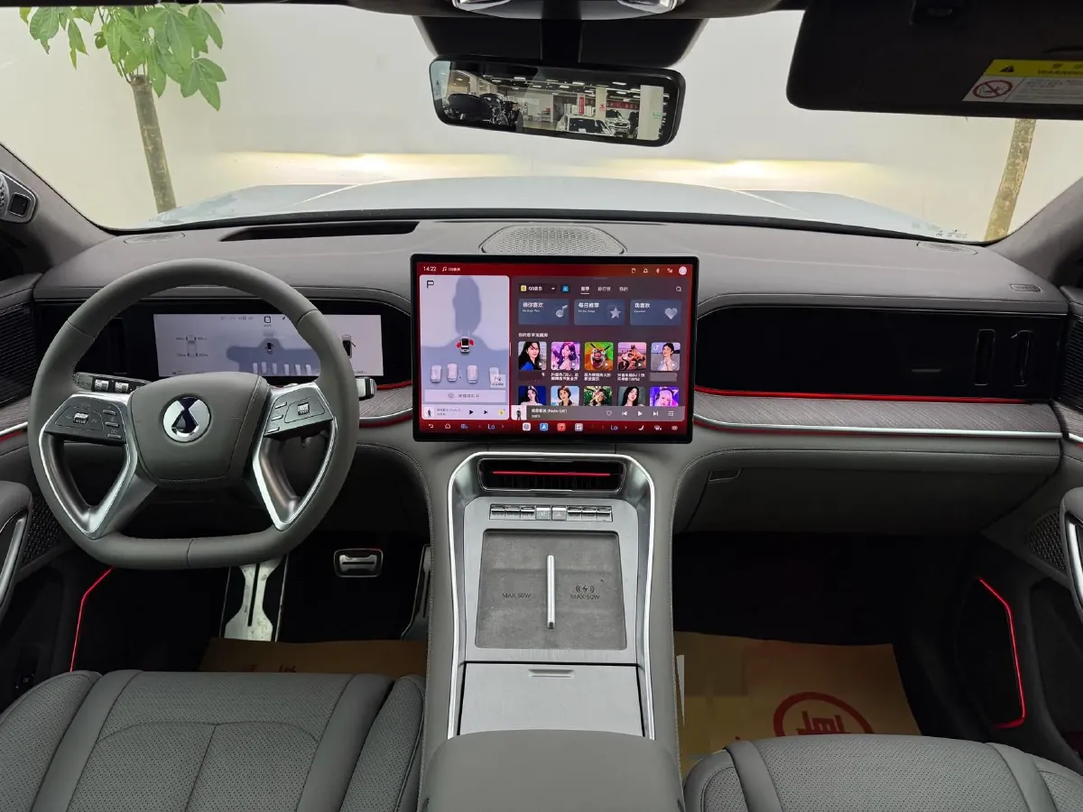 2025 Denza DenzaN9 2.0T 207HP L4 E-CVT PHEV,autocango,china used car exporter,china ev exporter,chinese used car exporter,chinese used ev exporter