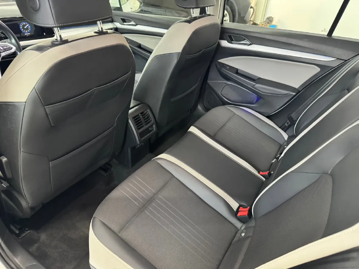 2021 Volkswagen Golf 1.4T 150HP L4 7DCT,autocango,china used car exporter,china ev exporter,chinese used car exporter,chinese used ev exporter