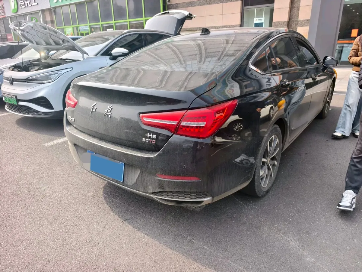2020 HongQi H5 1.5T 169HP L4 7DCT,autocango,china used car exporter,china ev exporter,chinese used car exporter,chinese used ev exporter