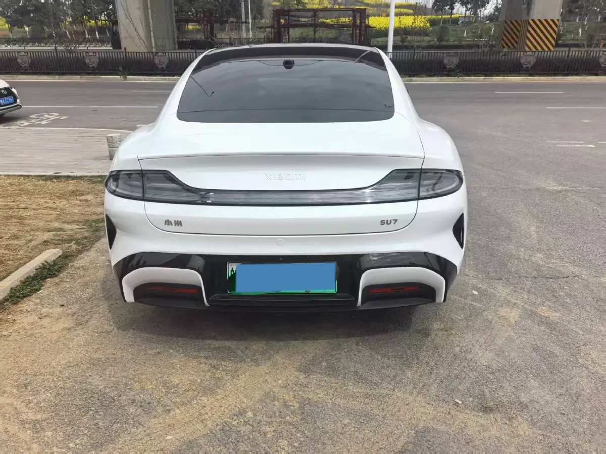2024 MI SU7 BEV 73.6KWH,autocango,china used car exporter,china ev exporter,chinese used car exporter,chinese used ev exporter