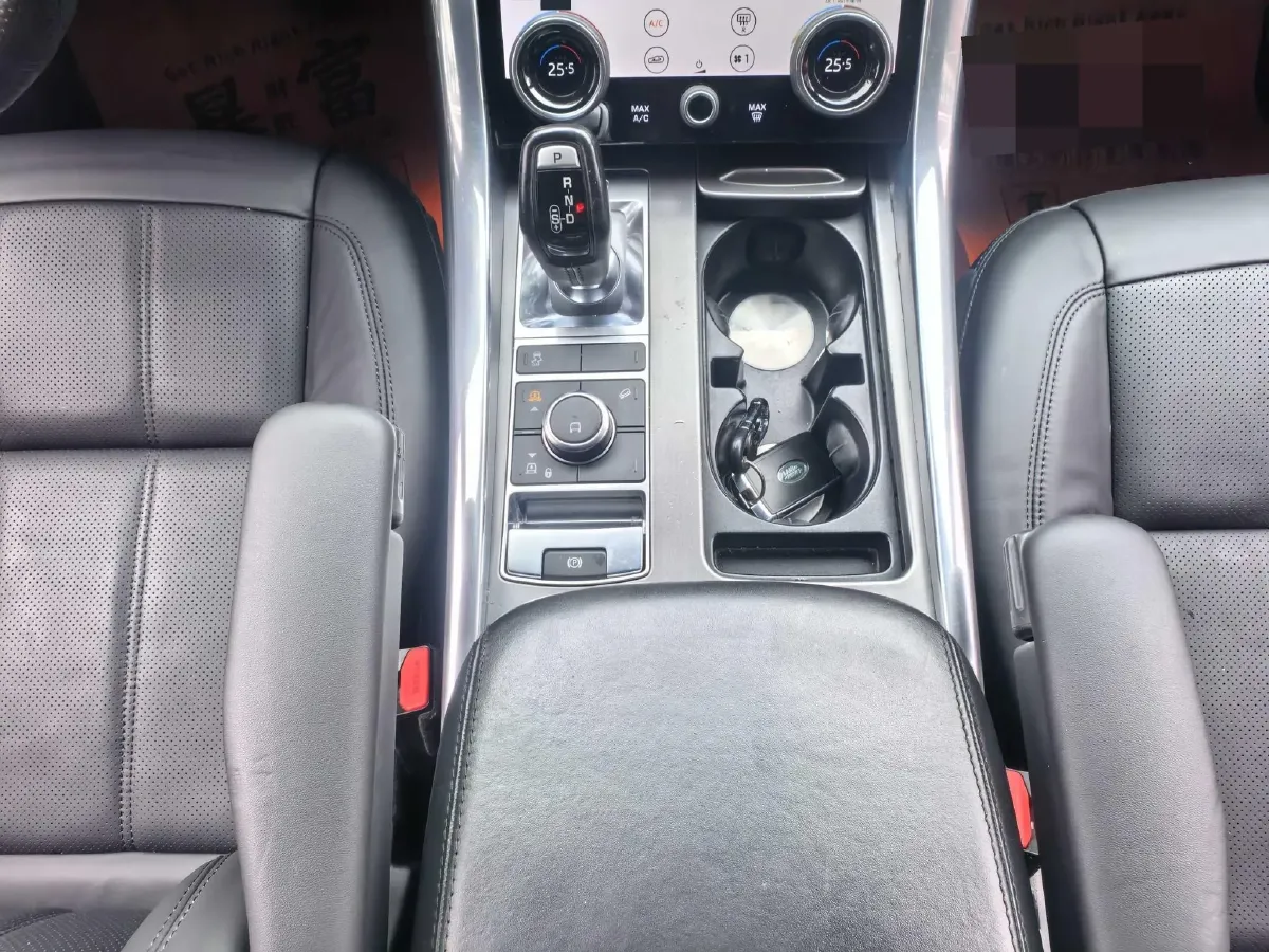 2021 Land Rover Range Rover Sport 3.0T 360HP L6 8AT,autocango,china used car exporter,china ev exporter,chinese used car exporter,chinese used ev exporter