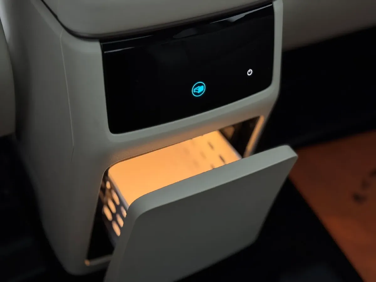 2025 WEY HighMountain 1.5T 170HP L4 4DHT PHEV,autocango,china used car exporter,china ev exporter,chinese used car exporter,chinese used ev exporter