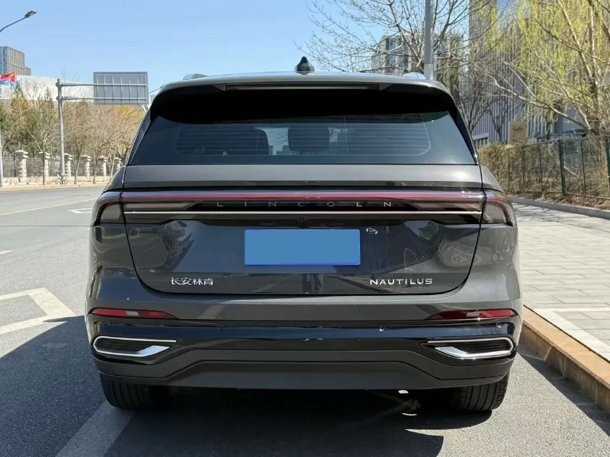 2023 Lincoln Nautilus 2.0T 261HP L4 8AT,autocango,china used car exporter,china ev exporter,chinese used car exporter,chinese used ev exporter