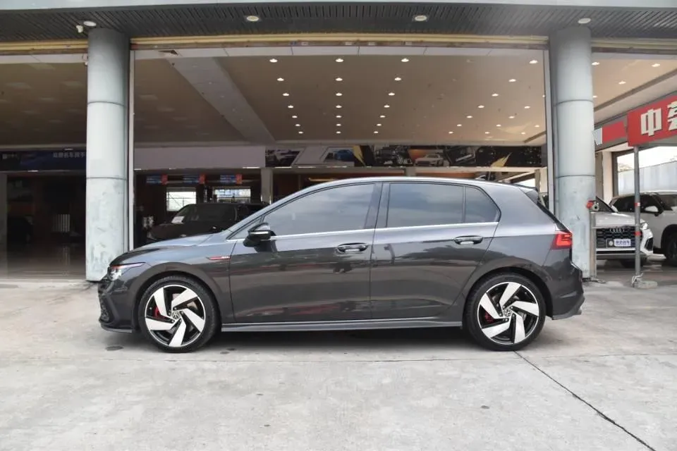 2023 Volkswagen GolfGTI 2.0T 220HP L4 7DCT,autocango,china used car exporter,china ev exporter,chinese used car exporter,chinese used ev exporter