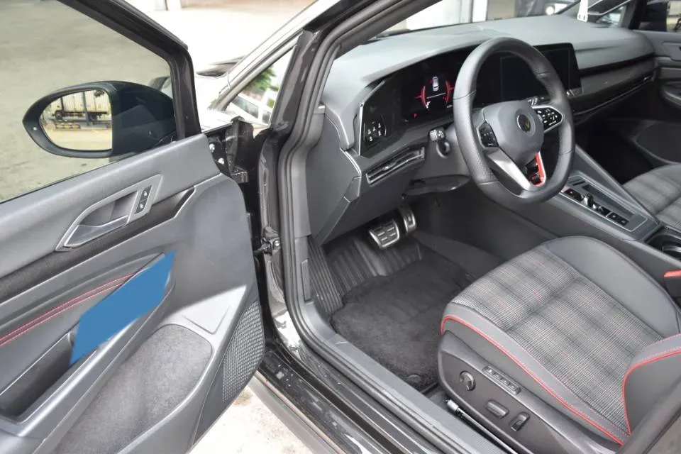 2023 Volkswagen GolfGTI 2.0T 220HP L4 7DCT,autocango,china used car exporter,china ev exporter,chinese used car exporter,chinese used ev exporter