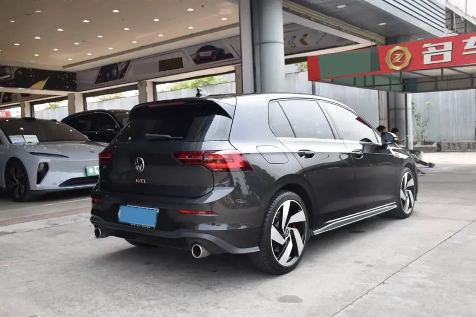 2023 Volkswagen GolfGTI 2.0T 220HP L4 7DCT,autocango,china used car exporter,china ev exporter,chinese used car exporter,chinese used ev exporter