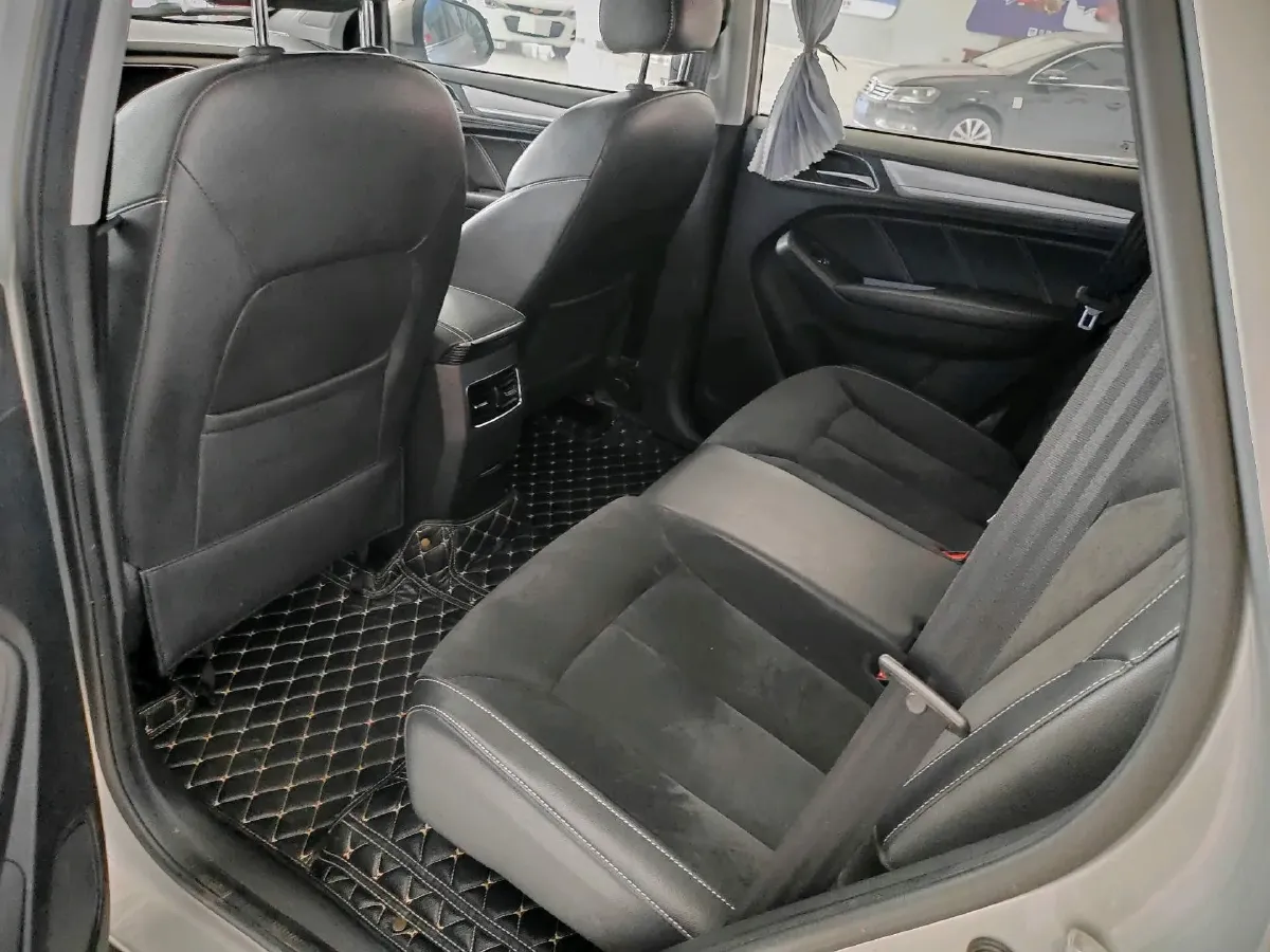 2017 Roewe RX5 1.5T 169HP L4 2AT PHEV 12KWH,autocango,china used car exporter,china ev exporter,chinese used car exporter,chinese used ev exporter