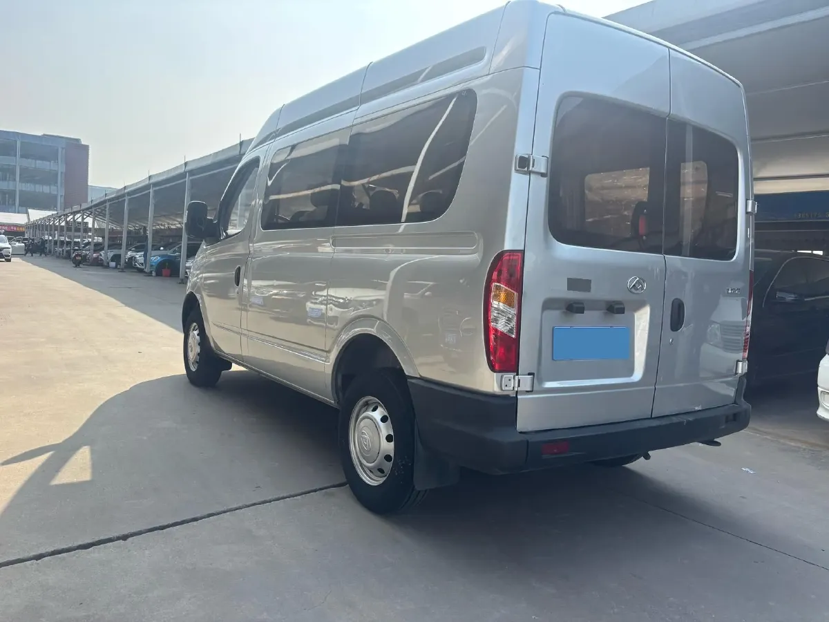 2020 MAXUS XinTu V80 2.5T 136HP L4 6MT,autocango,china used car exporter,china ev exporter,chinese used car exporter,chinese used ev exporter