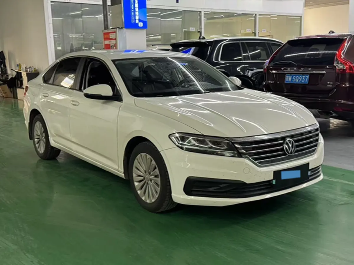 2018 Landwind XiaoYao 1.5T 163HP L4 CVT,autocango,china used car exporter,china ev exporter,chinese used car exporter,chinese used ev exporter