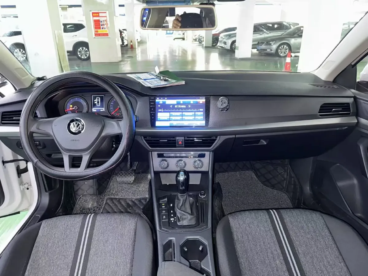 2018 Landwind XiaoYao 1.5T 163HP L4 CVT,autocango,china used car exporter,china ev exporter,chinese used car exporter,chinese used ev exporter