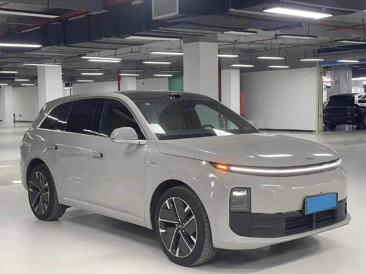 2025 Li L6 Range Extended 154HP L4 REEV,autocango,china used car exporter,china ev exporter,chinese used car exporter,chinese used ev exporter
