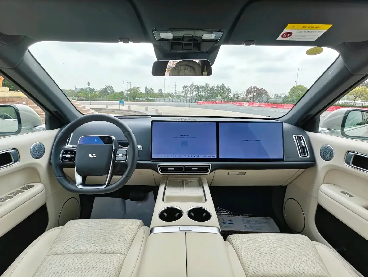 2025 Li L6 Range Extended 154HP L4 REEV,autocango,china used car exporter,china ev exporter,chinese used car exporter,chinese used ev exporter