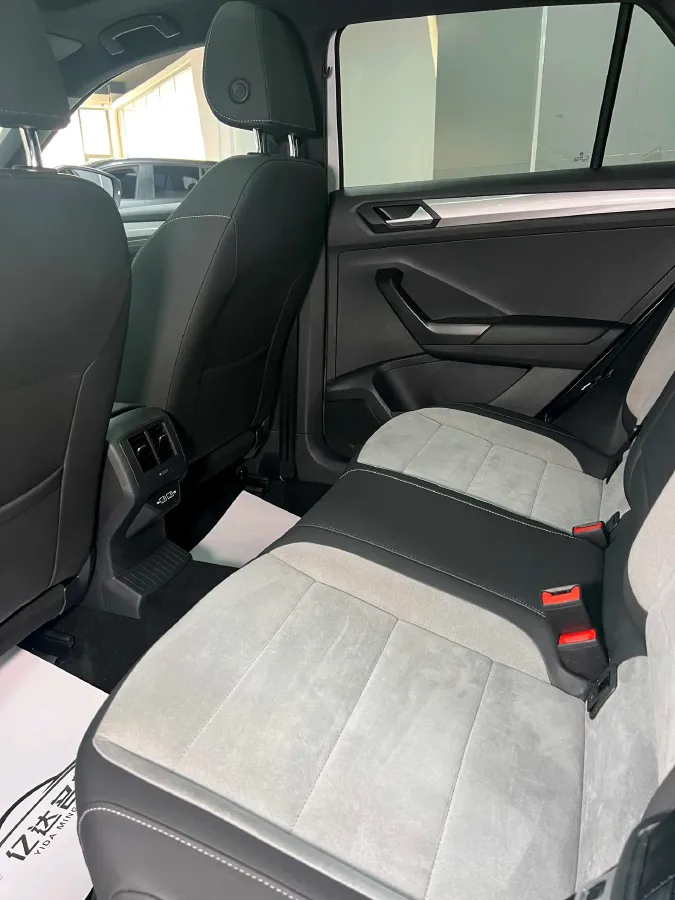 2021 Volkswagen T-Roc 1.4T 150HP L4 7DCT,autocango,china used car exporter,china ev exporter,chinese used car exporter,chinese used ev exporter