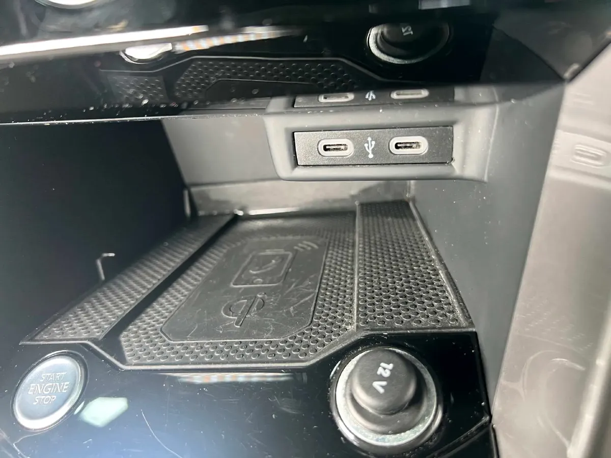 2021 Volkswagen T-Roc 1.4T 150HP L4 7DCT,autocango,china used car exporter,china ev exporter,chinese used car exporter,chinese used ev exporter