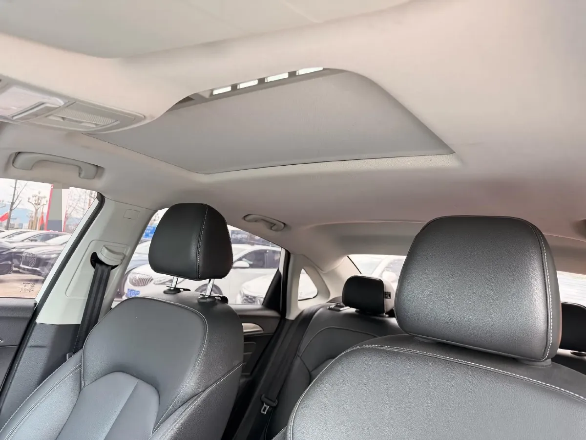 2019 Roewe i6 1.5T 169HP L4 AMT PHEV 9.1KWH,autocango,china used car exporter,china ev exporter,chinese used car exporter,chinese used ev exporter