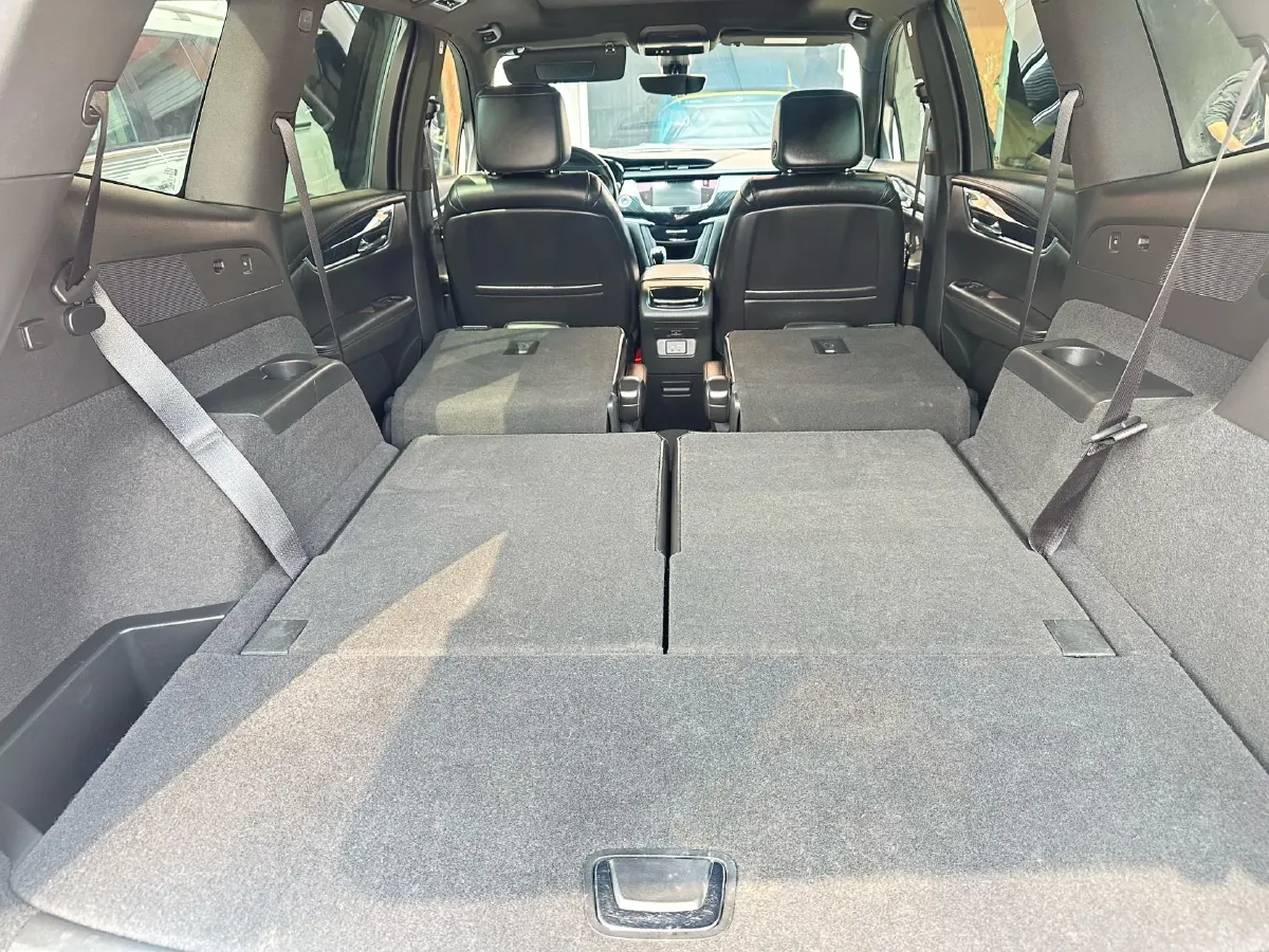 2022 Cadillac XT6 2.0T 237HP L4 9AT,autocango,china used car exporter,china ev exporter,chinese used car exporter,chinese used ev exporter