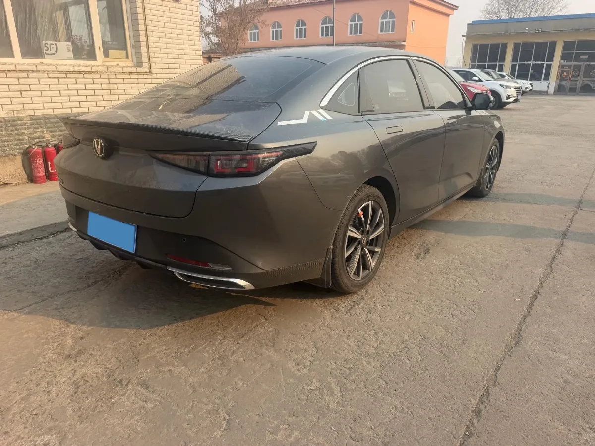 2024 ChangAn Eado 1.5T 170HP L4 7DCT,autocango,china used car exporter,china ev exporter,chinese used car exporter,chinese used ev exporter