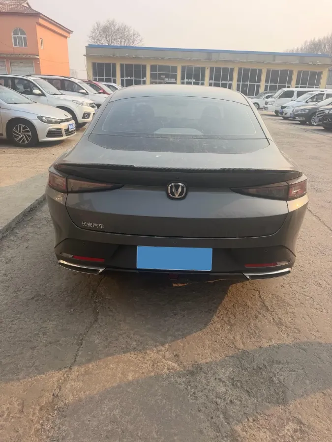 2024 ChangAn Eado 1.5T 170HP L4 7DCT,autocango,china used car exporter,china ev exporter,chinese used car exporter,chinese used ev exporter