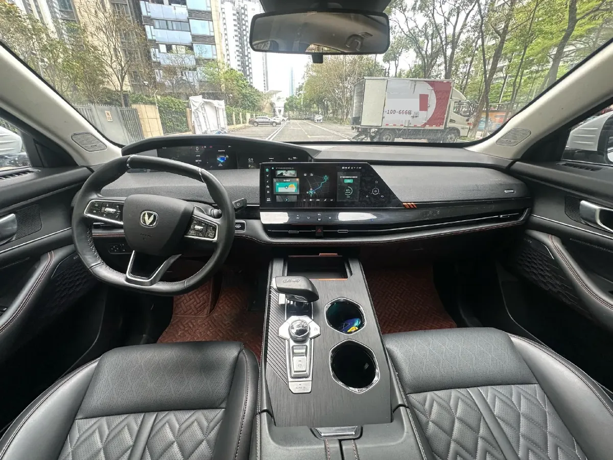 2021 ChangAn UNI-K 2.0T 233HP L4 8AT,autocango,china used car exporter,china ev exporter,chinese used car exporter,chinese used ev exporter