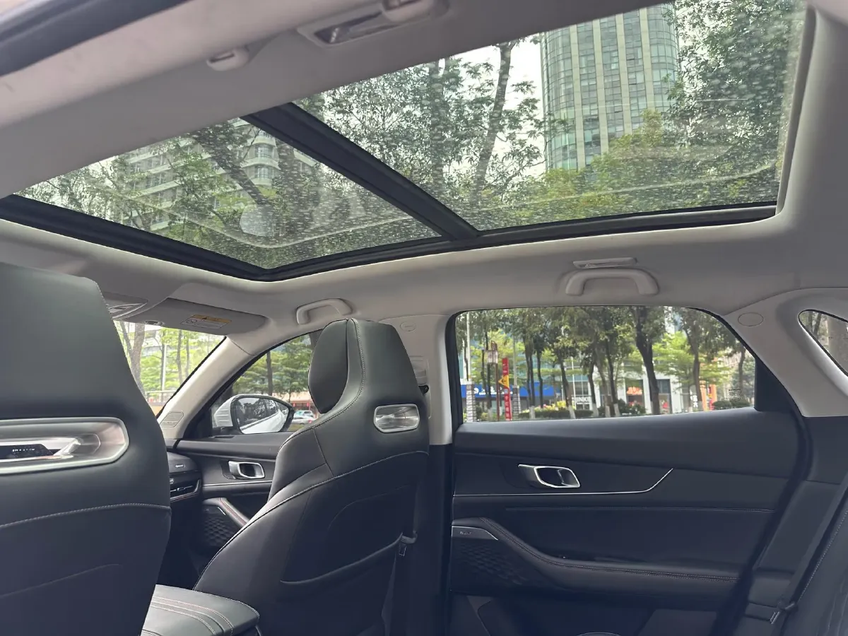 2021 ChangAn UNI-K 2.0T 233HP L4 8AT,autocango,china used car exporter,china ev exporter,chinese used car exporter,chinese used ev exporter