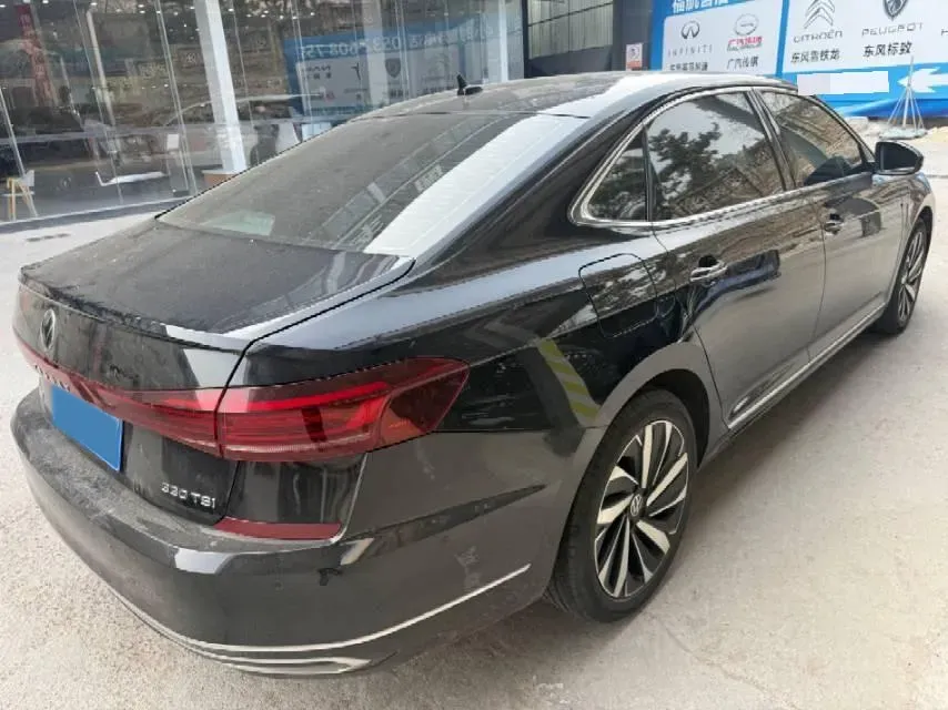 2021 Volkswagen Passat 2.0T 186HP L4 7DCT,autocango,china used car exporter,china ev exporter,chinese used car exporter,chinese used ev exporter