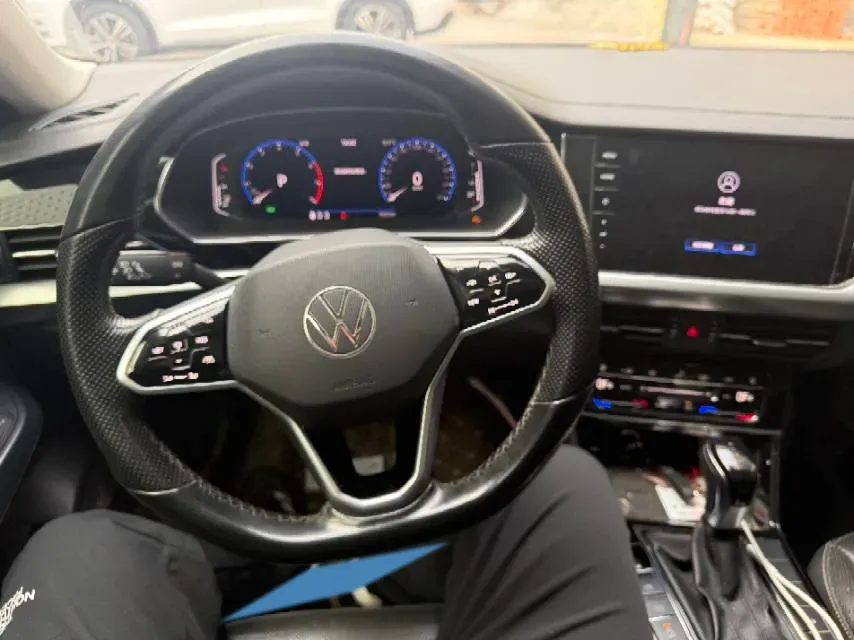 2021 Volkswagen Passat 2.0T 186HP L4 7DCT,autocango,china used car exporter,china ev exporter,chinese used car exporter,chinese used ev exporter