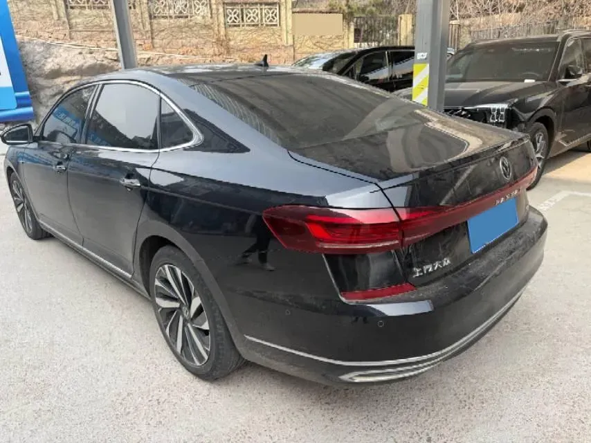 2021 Volkswagen Passat 2.0T 186HP L4 7DCT,autocango,china used car exporter,china ev exporter,chinese used car exporter,chinese used ev exporter