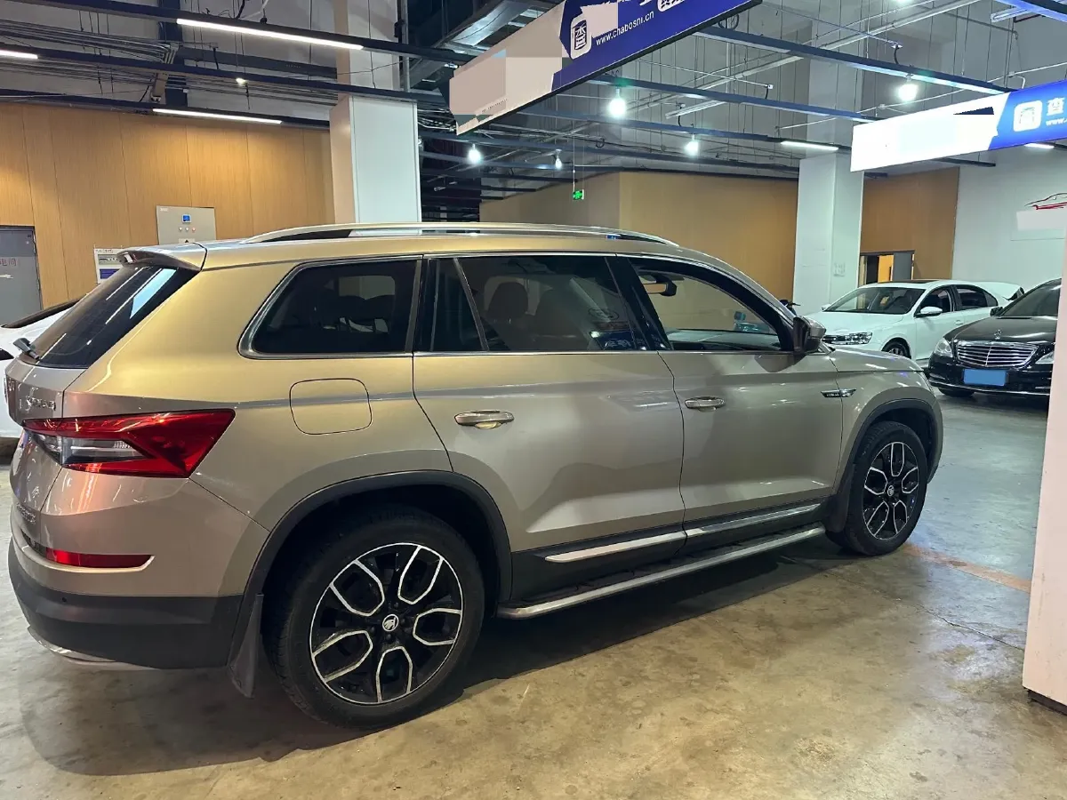 2018 Skoda Kodiak 2.0T 186HP L4 7DCT,autocango,china used car exporter,china ev exporter,chinese used car exporter,chinese used ev exporter