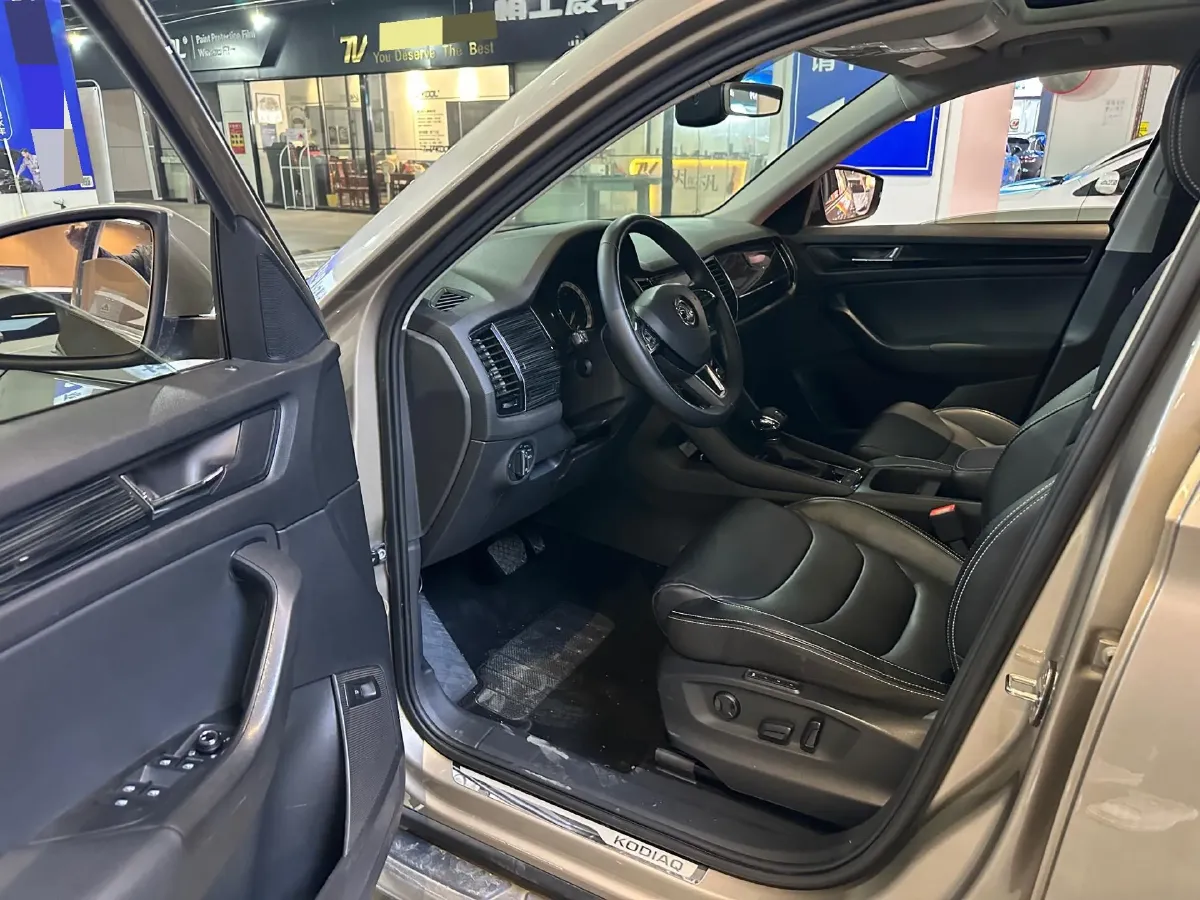 2018 Skoda Kodiak 2.0T 186HP L4 7DCT,autocango,china used car exporter,china ev exporter,chinese used car exporter,chinese used ev exporter