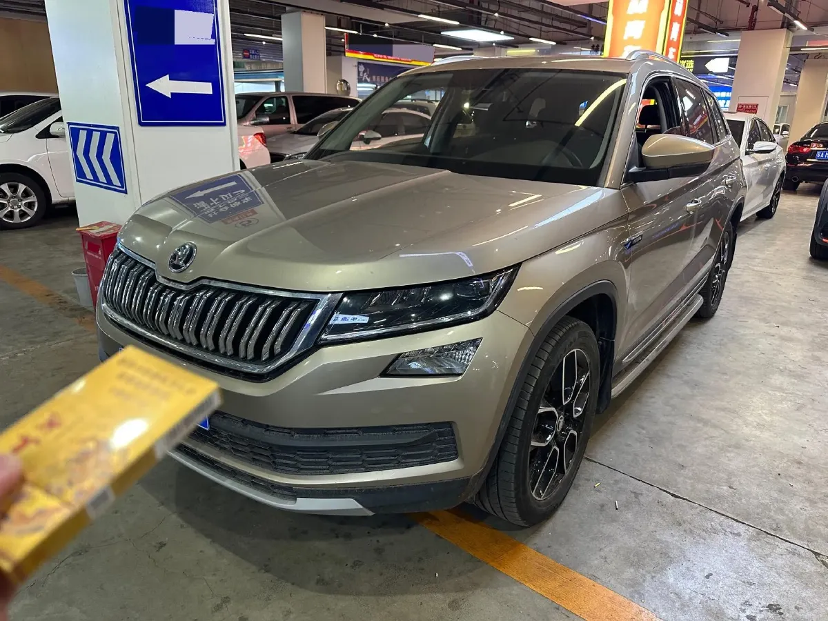 2018 Skoda Kodiak 2.0T 186HP L4 7DCT,autocango,china used car exporter,china ev exporter,chinese used car exporter,chinese used ev exporter