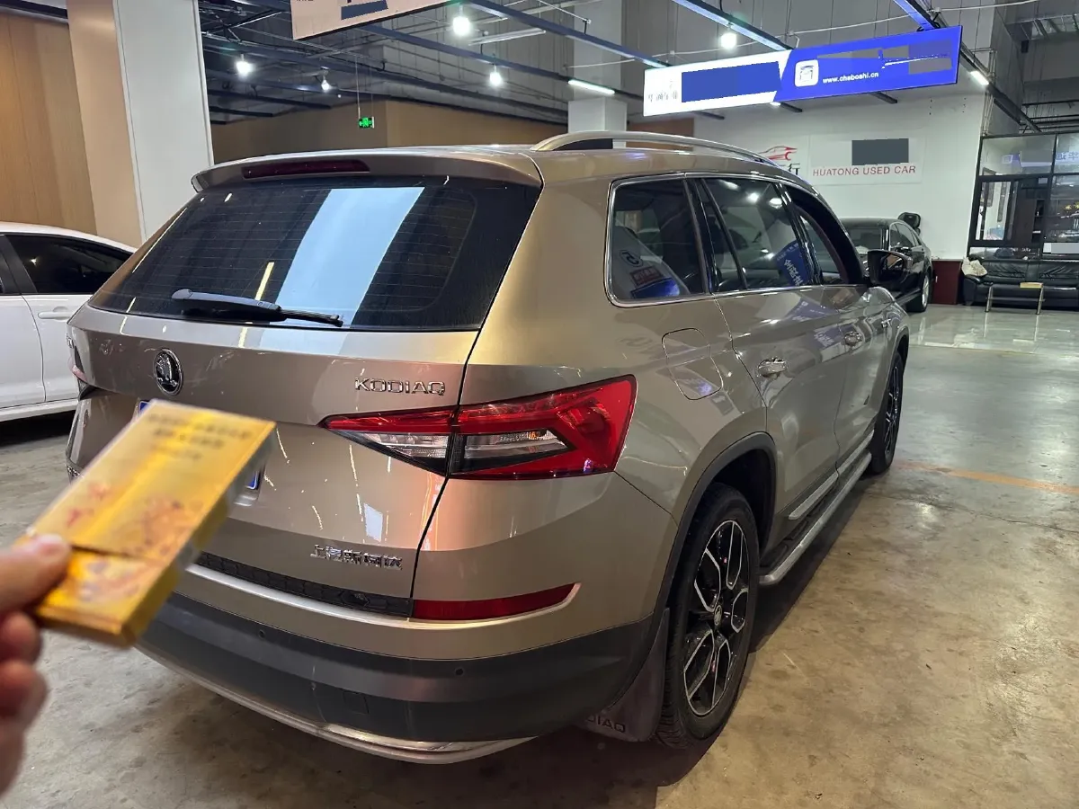2018 Skoda Kodiak 2.0T 186HP L4 7DCT,autocango,china used car exporter,china ev exporter,chinese used car exporter,chinese used ev exporter