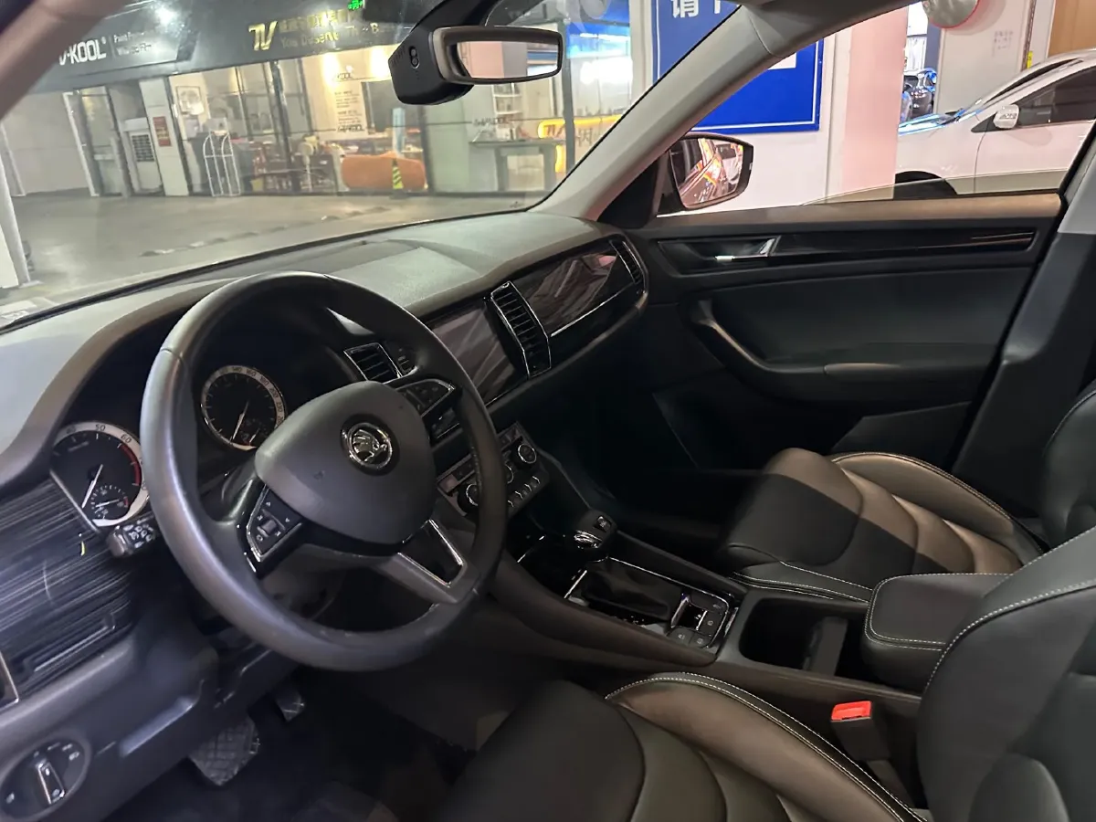 2018 Skoda Kodiak 2.0T 186HP L4 7DCT,autocango,china used car exporter,china ev exporter,chinese used car exporter,chinese used ev exporter