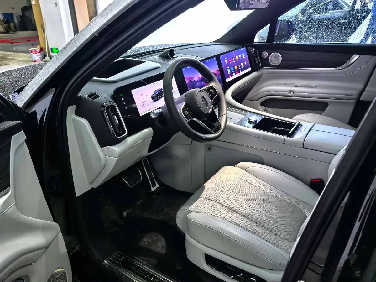 2025 AITO AITO M9 REEV 160HP REEV 52KWH,autocango,china used car exporter,china ev exporter,chinese used car exporter,chinese used ev exporter