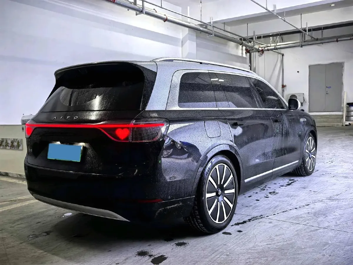 2025 AITO AITO M9 REEV 160HP REEV 52KWH,autocango,china used car exporter,china ev exporter,chinese used car exporter,chinese used ev exporter