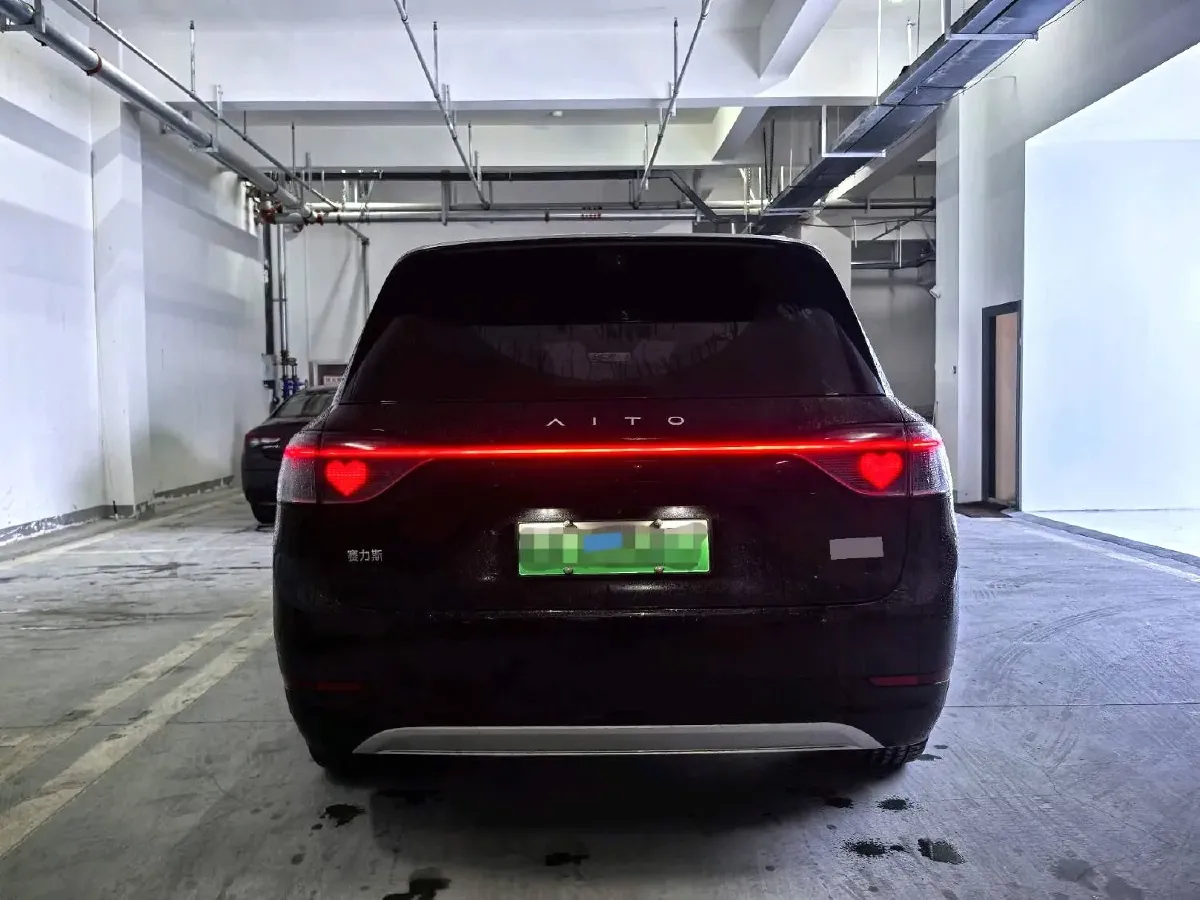 2025 AITO AITO M9 REEV 160HP REEV 52KWH,autocango,china used car exporter,china ev exporter,chinese used car exporter,chinese used ev exporter