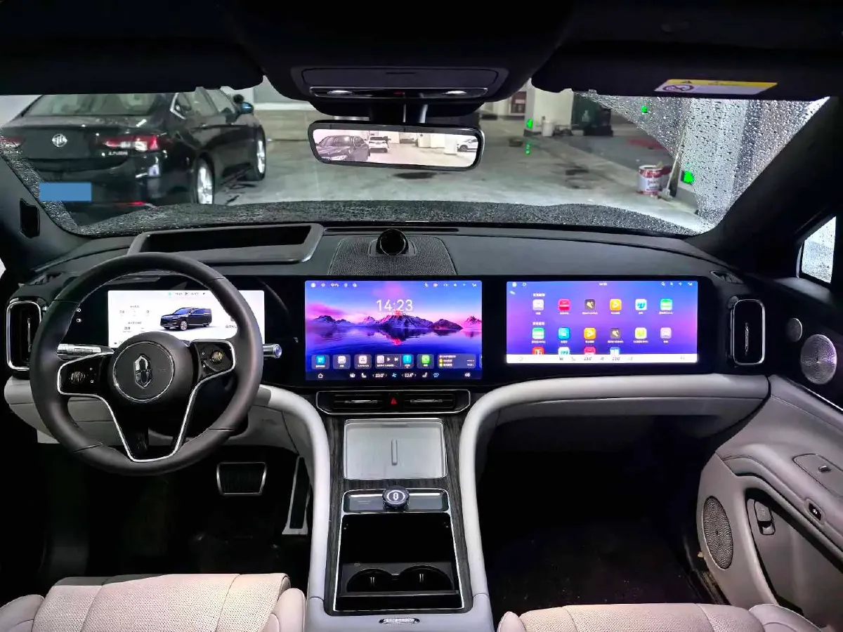 2025 AITO AITO M9 REEV 160HP REEV 52KWH,autocango,china used car exporter,china ev exporter,chinese used car exporter,chinese used ev exporter