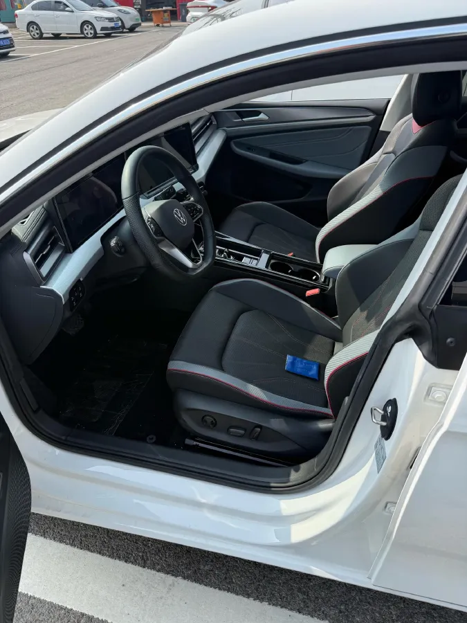 2023 Volkswagen Lamando 1.4T 150HP L4 7DCT,autocango,china used car exporter,china ev exporter,chinese used car exporter,chinese used ev exporter